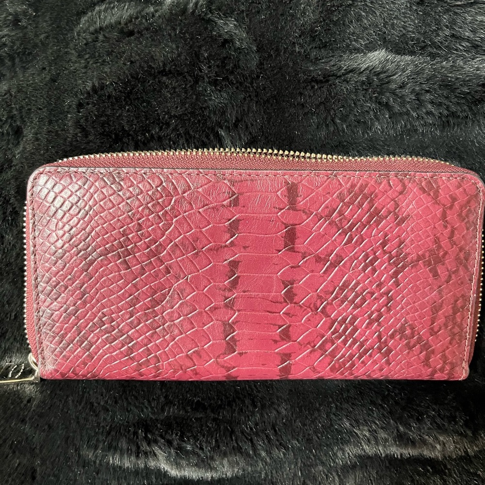 Coach cranberry snakeskin wallet - Picture 2 of 3